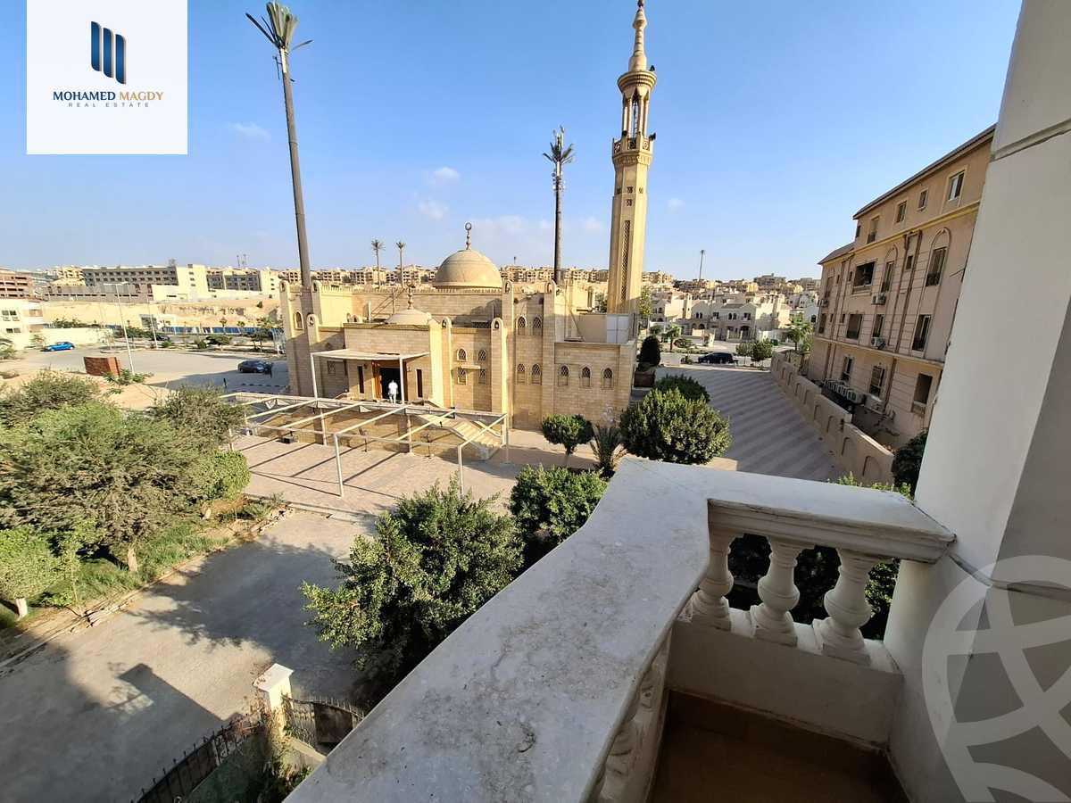 https://aqarmap.com.eg/ar/listing/6485234-for-sale-cairo-el-sheikh-zayed-city-compounds-el-khamayel