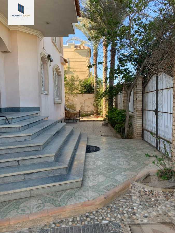 https://aqarmap.com.eg/en/listing/6501315-for-sale-cairo-el-sheikh-zayed-city-compounds-el-yasmeen-compound