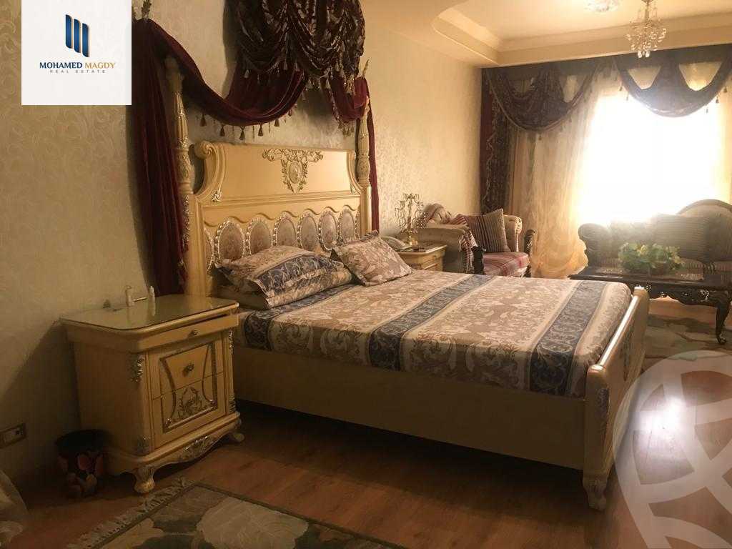 https://aqarmap.com.eg/ar/listing/6501296-for-sale-cairo-el-sheikh-zayed-city-compounds-el-yasmeen-compound
