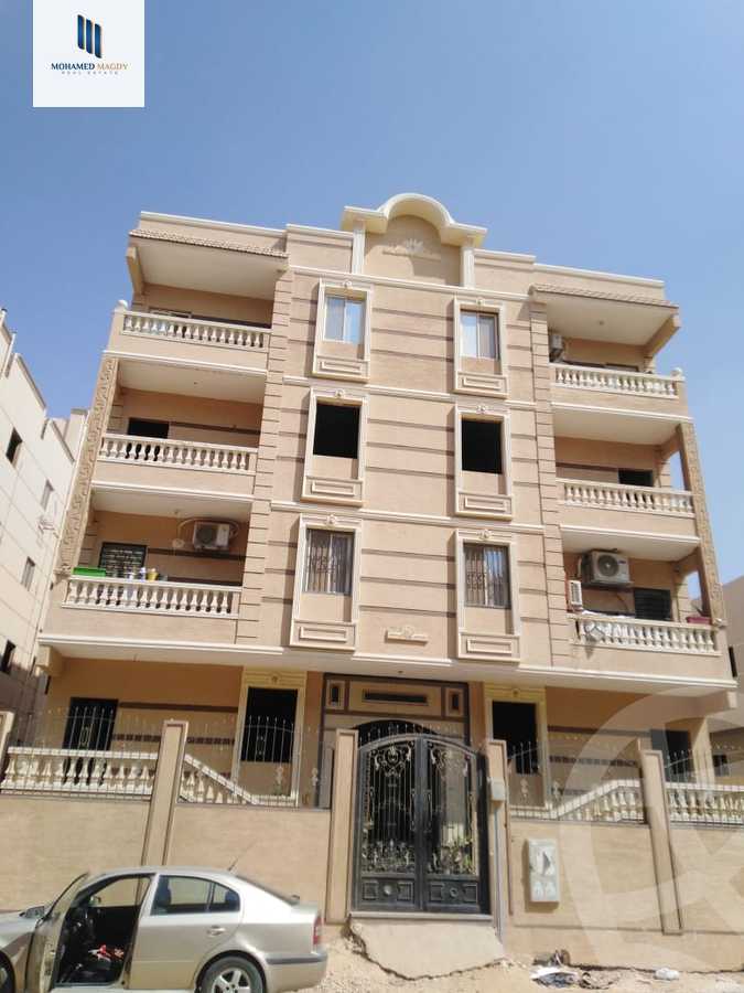 https://aqarmap.com.eg/ar/listing/6535359-for-sale-cairo-6th-of-october-el-tawsaat-el-shamalya-hy-2000-qt