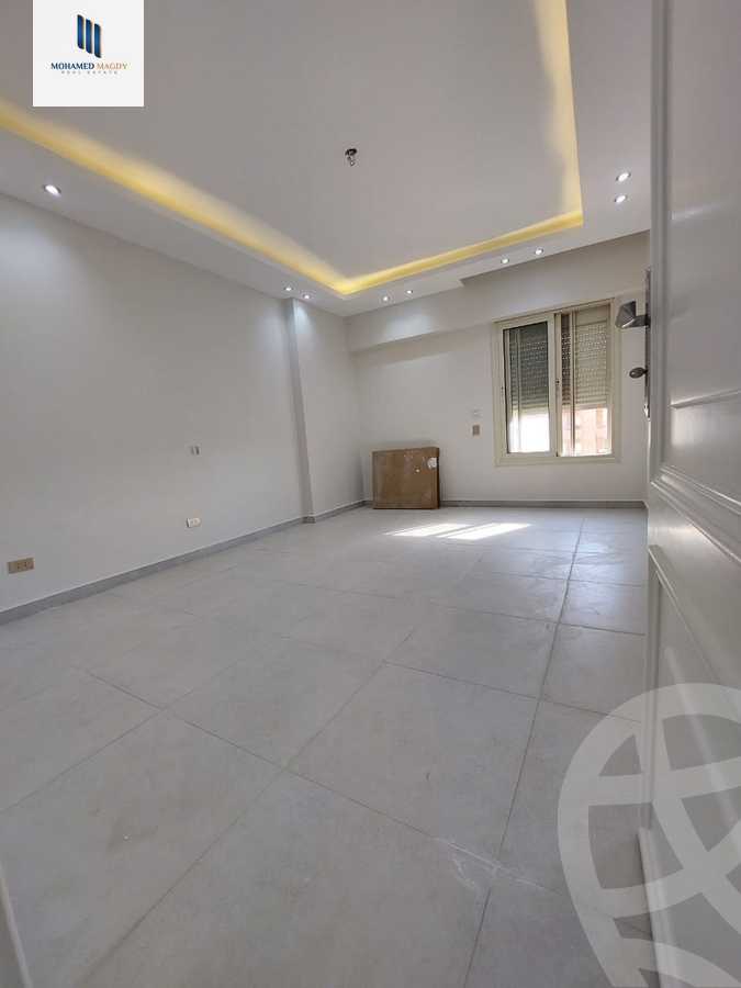 https://aqarmap.com.eg/en/listing/6537976-for-sale-cairo-6th-of-october-el-ahyaa-neighborhood-4th-ahmed-samy-st
