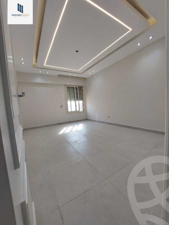 https://aqarmap.com.eg/en/listing/6537976-for-sale-cairo-6th-of-october-el-ahyaa-neighborhood-4th-ahmed-samy-st