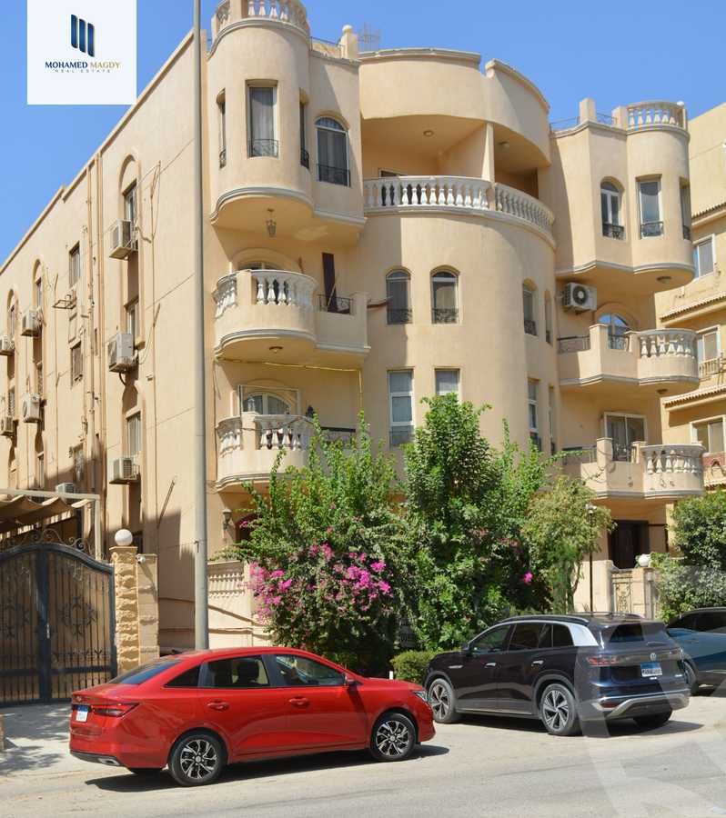 https://aqarmap.com.eg/en/listing/6542973-for-sale-cairo-6th-of-october-el-hay-el-motamyz-fourth-touristic-village-mahmoud-sami-el-baroudi-st