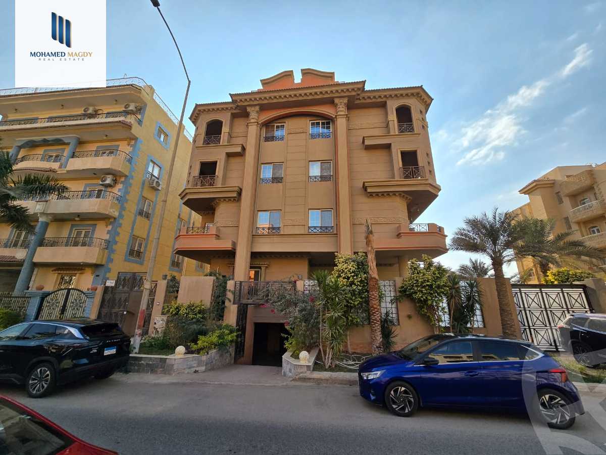 https://aqarmap.com.eg/ar/listing/6551386-for-sale-cairo-6th-of-october-el-hay-el-motamyz-fourth-touristic-village-mahmoud-sami-el-baroudi-st