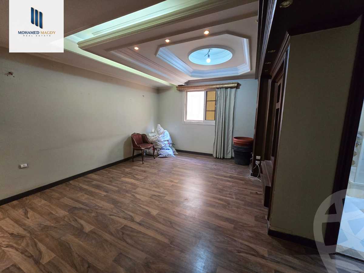 https://aqarmap.com.eg/ar/listing/6551386-for-sale-cairo-6th-of-october-el-hay-el-motamyz-fourth-touristic-village-mahmoud-sami-el-baroudi-st