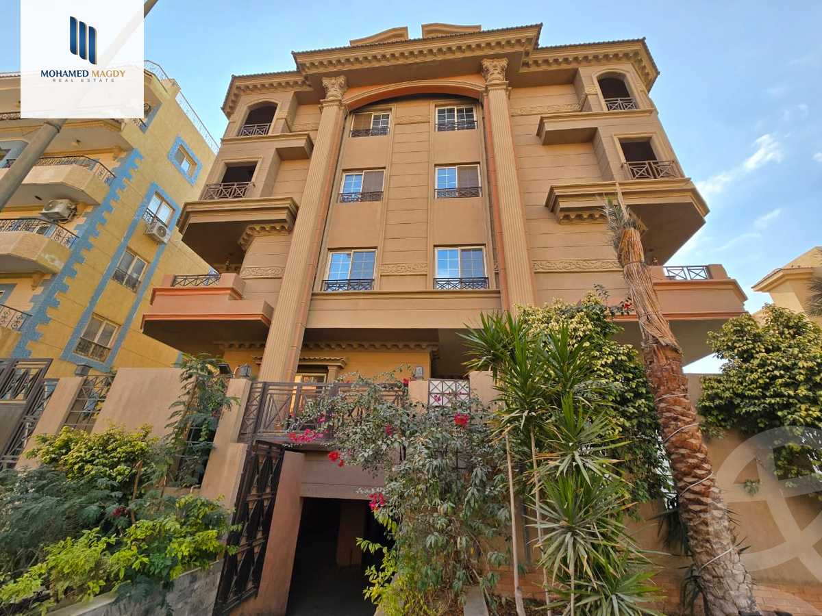 https://aqarmap.com.eg/ar/listing/6551386-for-sale-cairo-6th-of-october-el-hay-el-motamyz-fourth-touristic-village-mahmoud-sami-el-baroudi-st