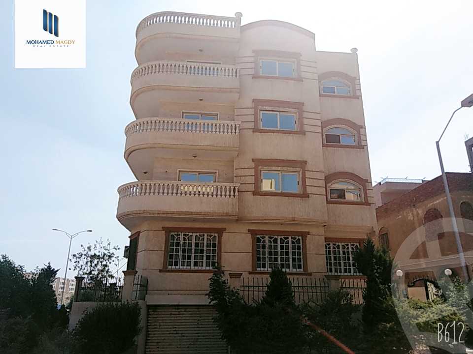 https://aqarmap.com.eg/ar/listing/6568941-for-sale-cairo-6th-of-october-el-ahyaa-neighborhood-3rd-al-hay-al-thalith-st