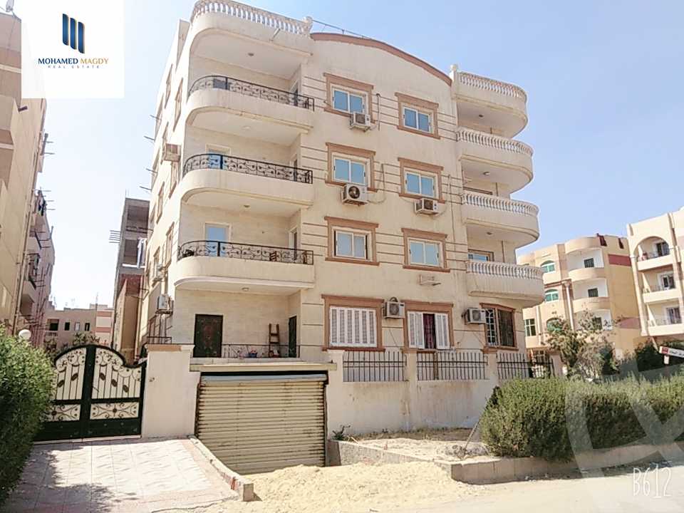 https://aqarmap.com.eg/ar/listing/6568941-for-sale-cairo-6th-of-october-el-ahyaa-neighborhood-3rd-al-hay-al-thalith-st