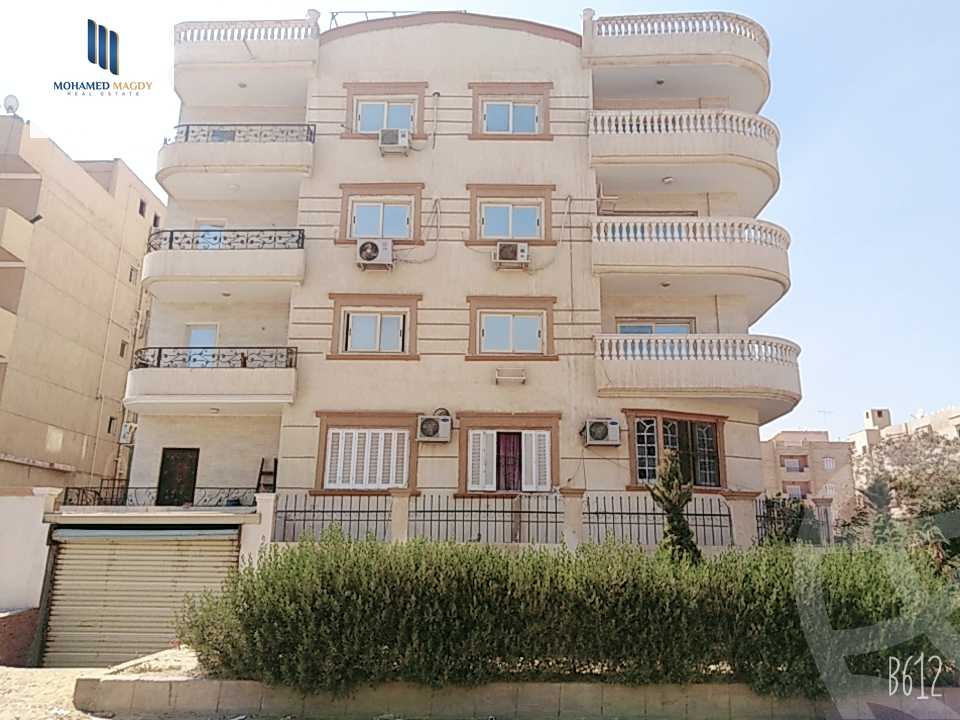 https://aqarmap.com.eg/ar/listing/6568941-for-sale-cairo-6th-of-october-el-ahyaa-neighborhood-3rd-al-hay-al-thalith-st