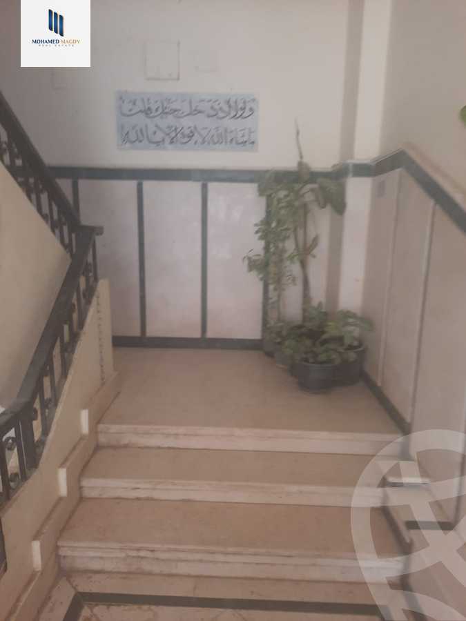 https://aqarmap.com.eg/en/listing/6569031-for-sale-cairo-6th-of-october-el-ahyaa-neighborhood-2nd-divided-from-al-kafrawei-st