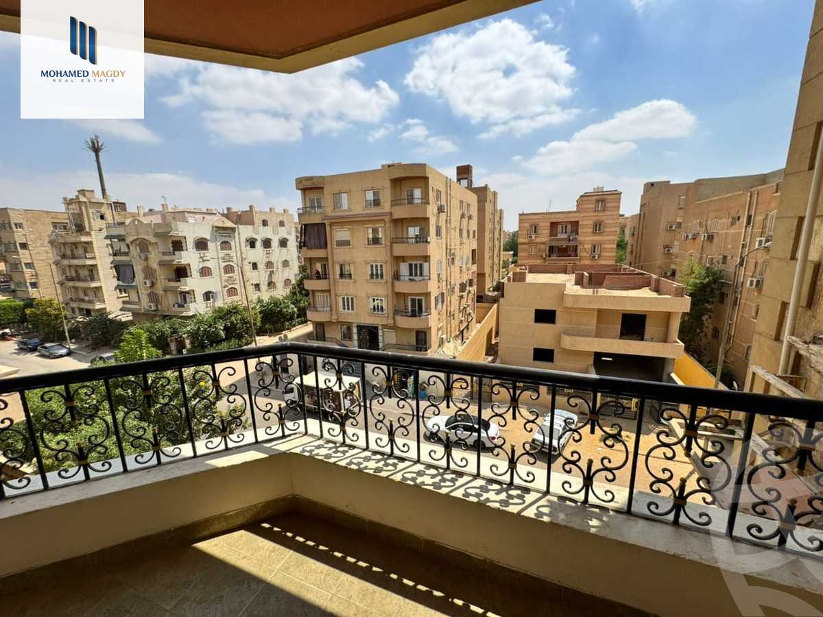 https://aqarmap.com.eg/en/listing/6569365-for-sale-cairo-6th-of-october-el-ahyaa-neighborhood-1st-al-maahad