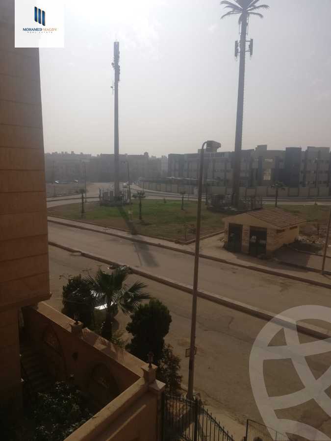 https://aqarmap.com.eg/ar/listing/6574595-for-sale-cairo-el-sheikh-zayed-city-el-hay-elasher-street-100