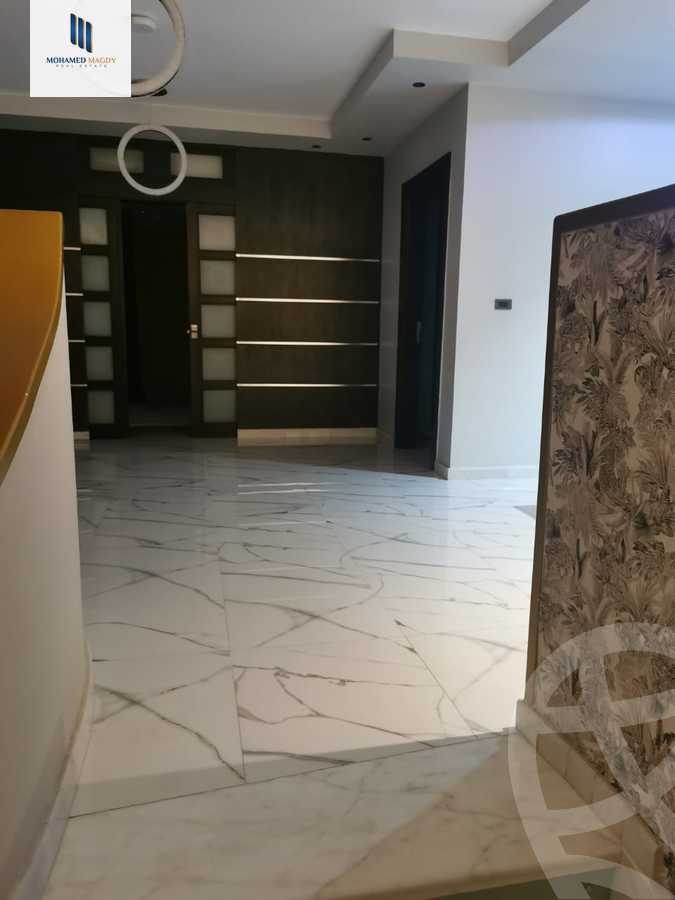 https://aqarmap.com.eg/ar/listing/6584097-for-sale-cairo-el-sheikh-zayed-city-el-hay-eltaseaa-lhy-lts