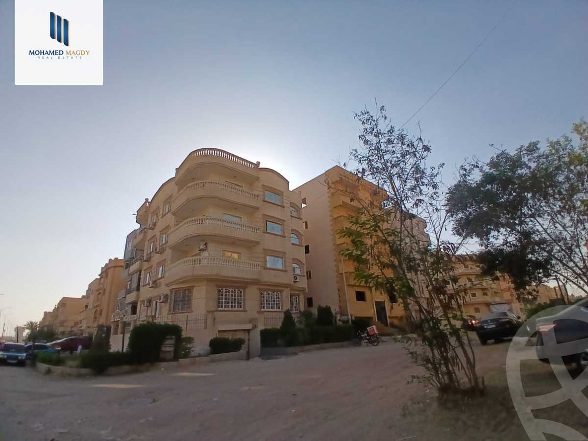 https://aqarmap.com.eg/en/listing/6586430-for-sale-cairo-6th-of-october-el-ahyaa-neighborhood-3rd-nasr-ammar-st