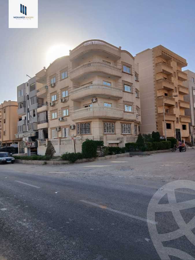 https://aqarmap.com.eg/en/listing/6586430-for-sale-cairo-6th-of-october-el-ahyaa-neighborhood-3rd-nasr-ammar-st