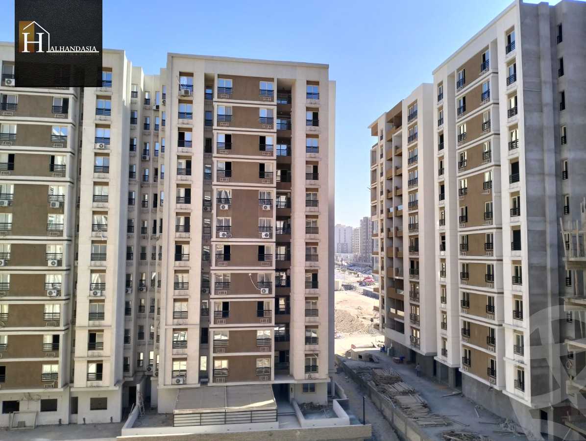 https://aqarmap.com.eg/en/listing/5839511-for-sale-cairo-nasr-city-compounds-kmbwnd-kyrw-twn-rb-llttwyr