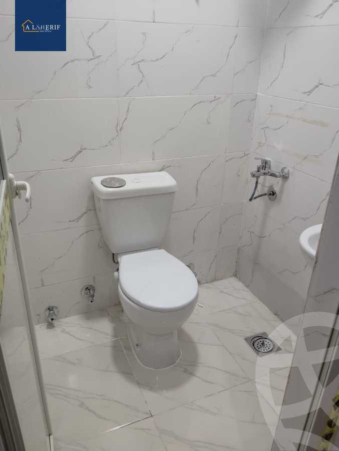 https://aqarmap.com.eg/en/listing/5570829-for-sale-cairo-6th-of-october-el-ahyaa-neighborhood-1st-eighth-neighborhood