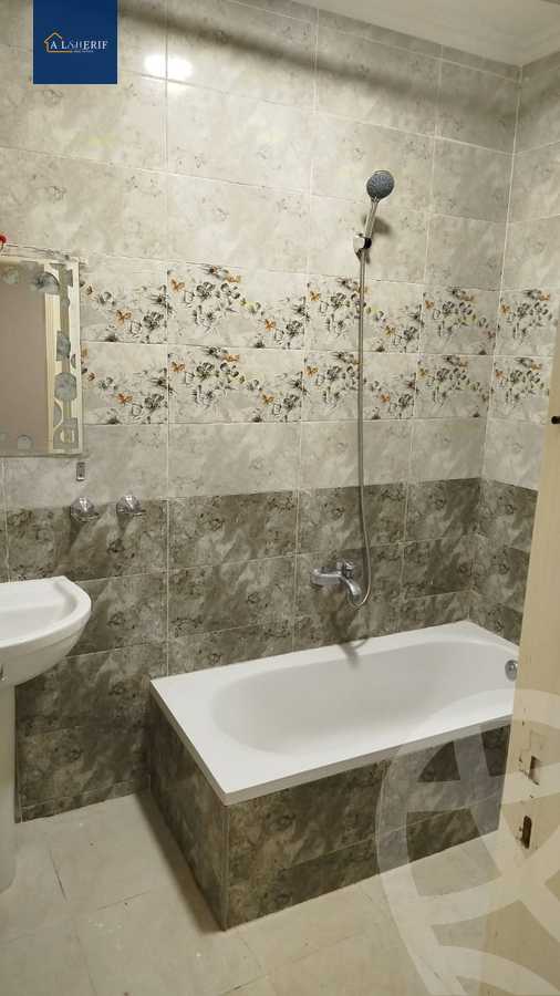 https://aqarmap.com.eg/en/listing/5620234-for-sale-cairo-6th-of-october-el-ahyaa-neighborhood-4th-school-st