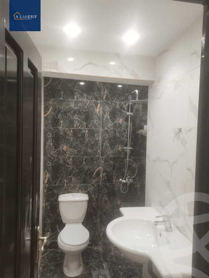 https://aqarmap.com.eg/en/listing/5693293-for-sale-cairo-6th-of-october-el-ahyaa-neighborhood-3rd-street-39