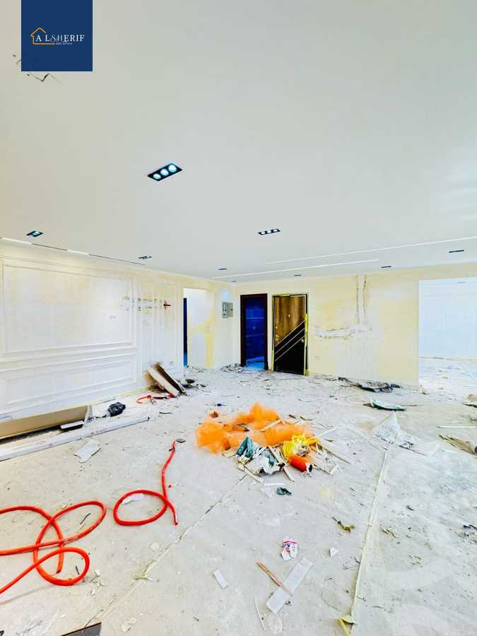 https://aqarmap.com.eg/ar/listing/5729522-for-sale-cairo-6th-of-october-el-ahyaa-neighborhood-3rd-no-14-hasan-soltan-st