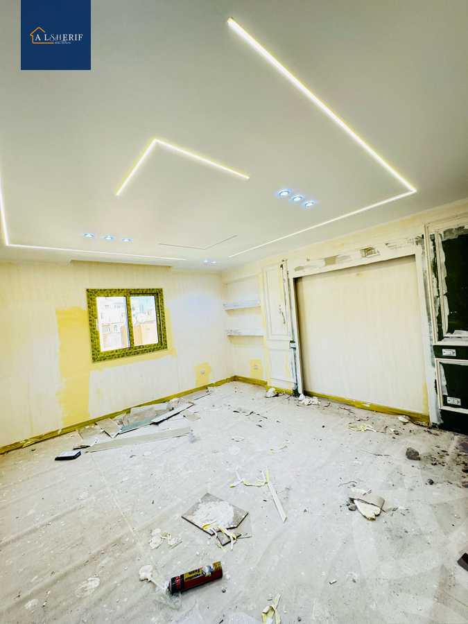 https://aqarmap.com.eg/ar/listing/5729522-for-sale-cairo-6th-of-october-el-ahyaa-neighborhood-3rd-no-14-hasan-soltan-st