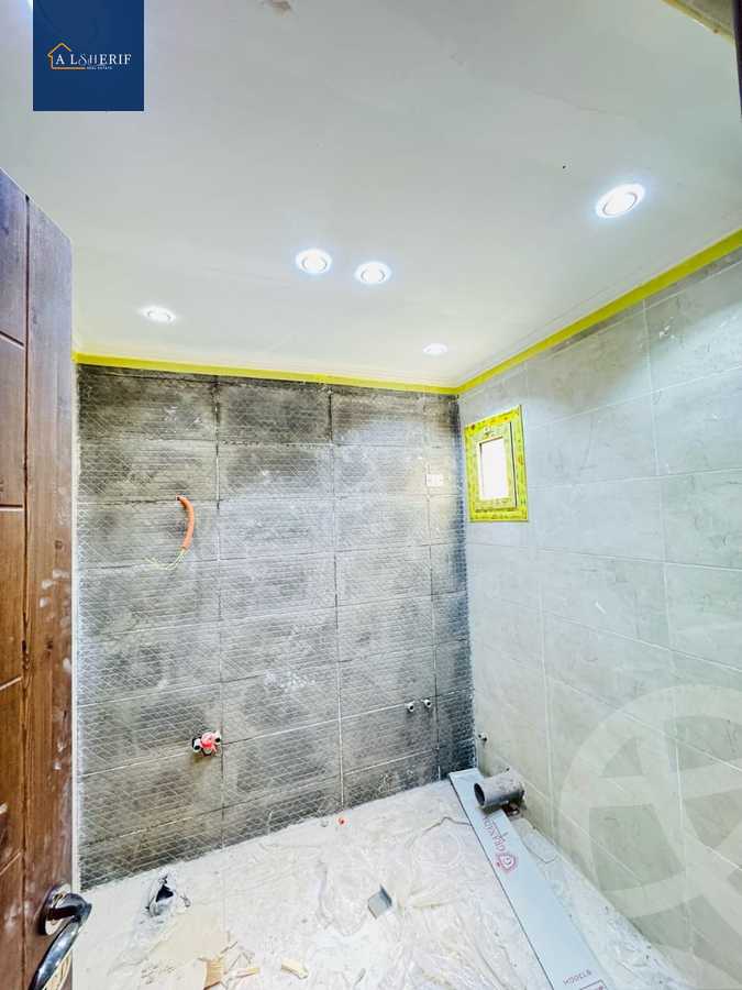 https://aqarmap.com.eg/ar/listing/5729522-for-sale-cairo-6th-of-october-el-ahyaa-neighborhood-3rd-no-14-hasan-soltan-st