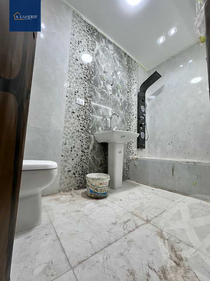 https://aqarmap.com.eg/ar/listing/5754902-for-sale-cairo-6th-of-october-el-ahyaa-neighborhood-3rd