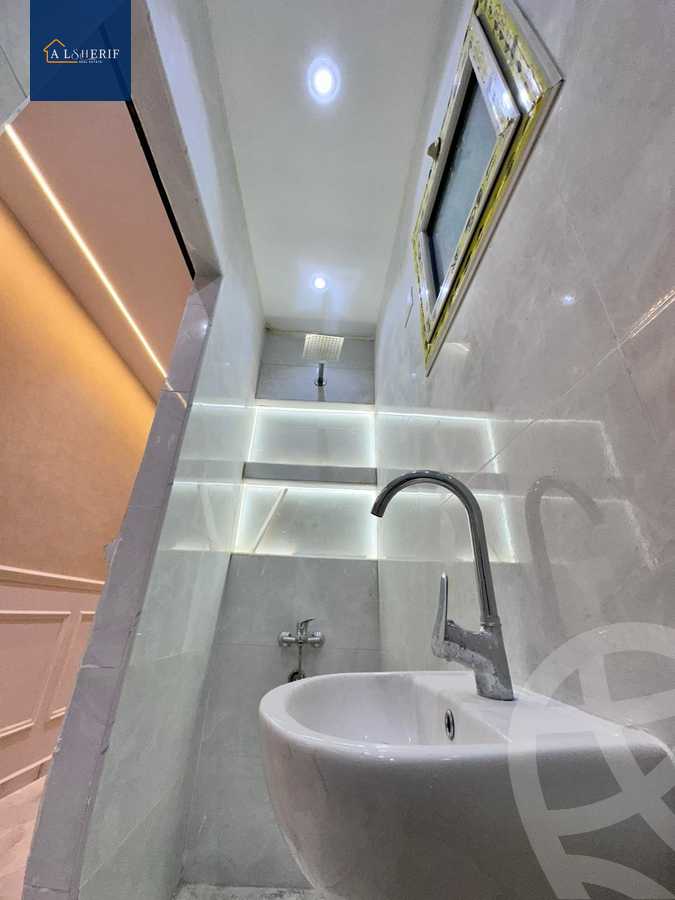 https://aqarmap.com.eg/ar/listing/5754902-for-sale-cairo-6th-of-october-el-ahyaa-neighborhood-3rd
