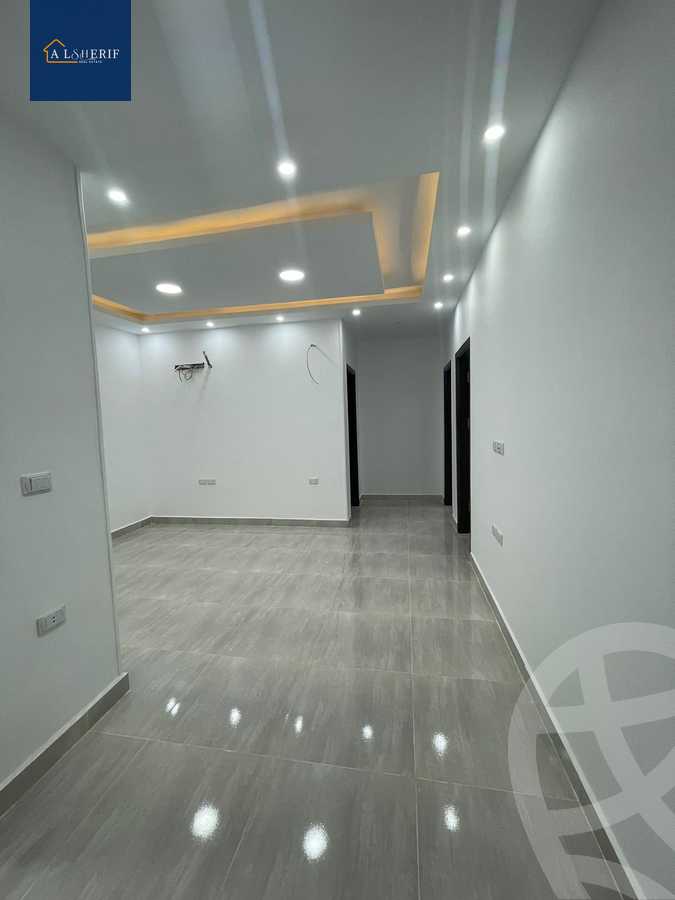 https://aqarmap.com.eg/en/listing/5754906-for-sale-cairo-6th-of-october-el-ahyaa-neighborhood-2nd-divided-from-al-kafrawei-st
