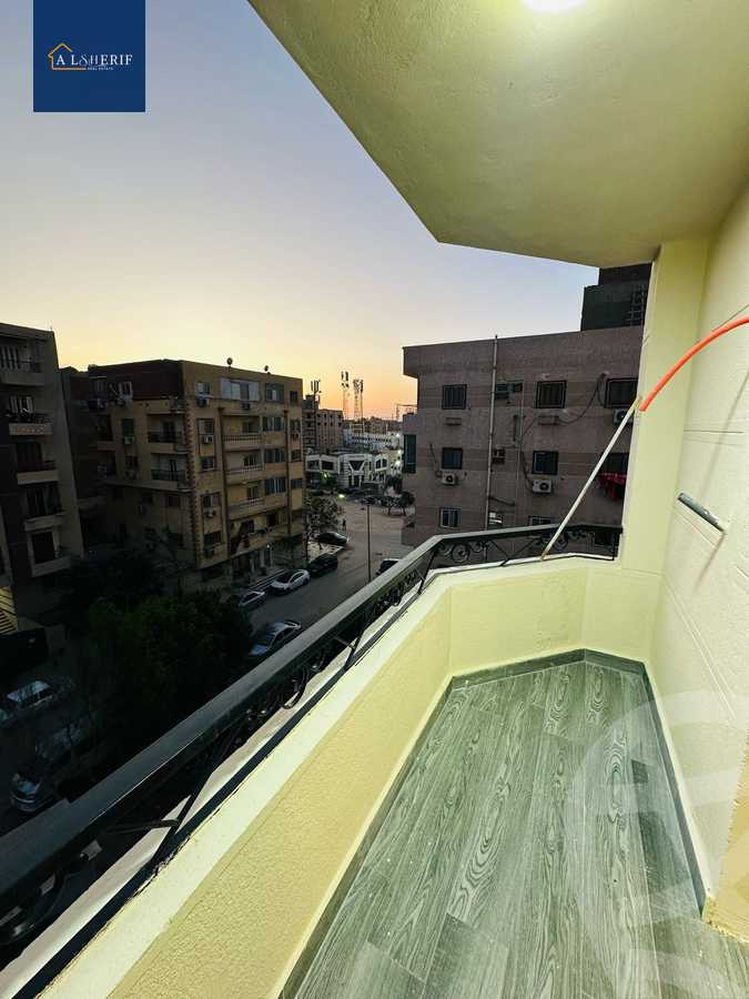 https://aqarmap.com.eg/en/listing/5773137-for-sale-cairo-6th-of-october-el-ahyaa-neighborhood-4th-ahmed-momen-st