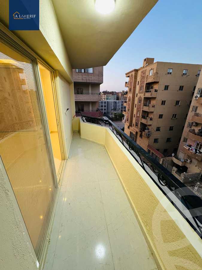 https://aqarmap.com.eg/en/listing/5773137-for-sale-cairo-6th-of-october-el-ahyaa-neighborhood-4th-ahmed-momen-st