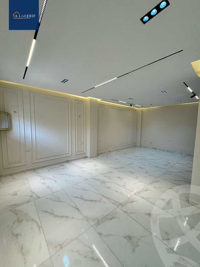 https://aqarmap.com.eg/en/listing/5820316-for-sale-cairo-6th-of-october-el-ahyaa-neighborhood-2nd-divided-from-al-kafrawei-st