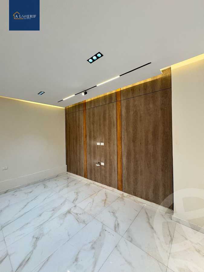 https://aqarmap.com.eg/en/listing/5820316-for-sale-cairo-6th-of-october-el-ahyaa-neighborhood-2nd-divided-from-al-kafrawei-st