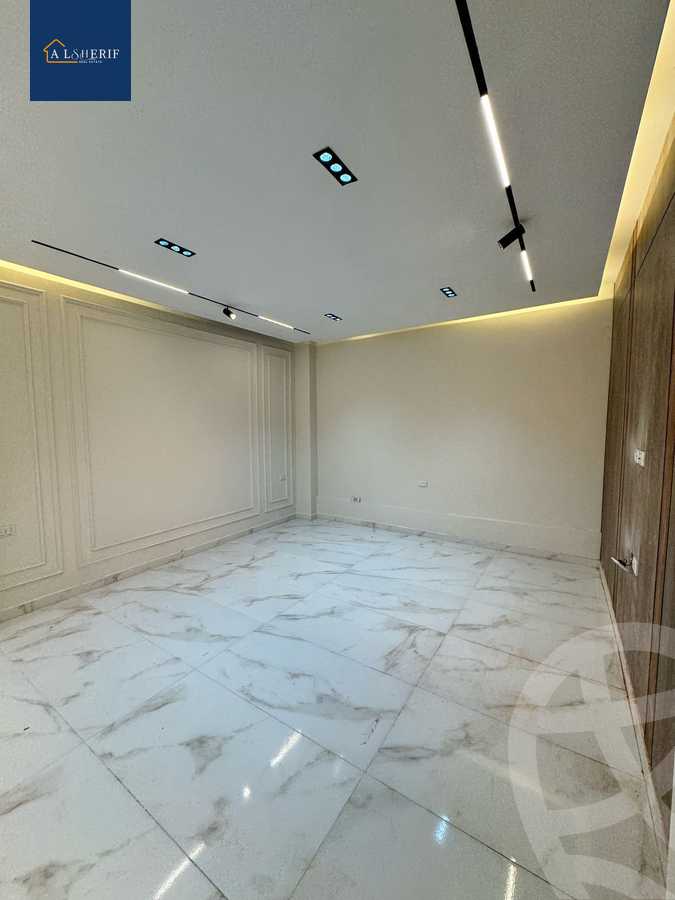 https://aqarmap.com.eg/en/listing/5820316-for-sale-cairo-6th-of-october-el-ahyaa-neighborhood-2nd-divided-from-al-kafrawei-st