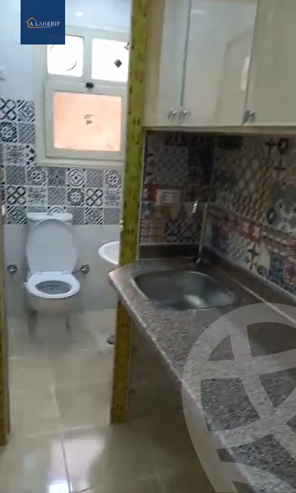 https://aqarmap.com.eg/ar/listing/5843866-for-sale-cairo-6th-of-october-el-ahyaa-neighborhood-1st-rich-bake-st