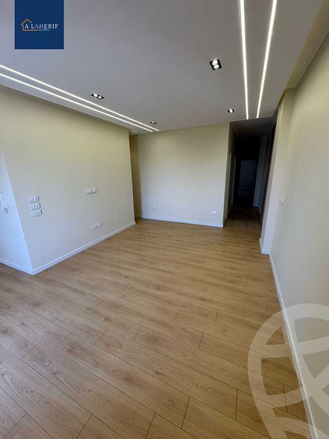 https://aqarmap.com.eg/en/listing/5860933-for-sale-cairo-6th-of-october-el-ahyaa-neighborhood-4th-neighborhood-5