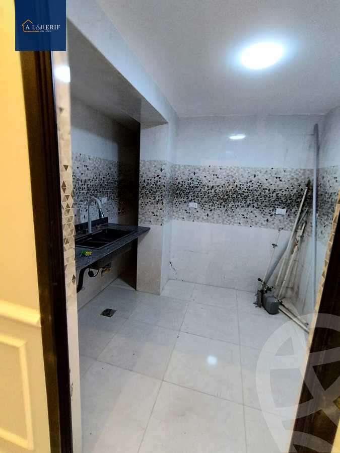 https://aqarmap.com.eg/en/listing/5863719-for-sale-cairo-6th-of-october-el-ahyaa-neighborhood-4th-school-st