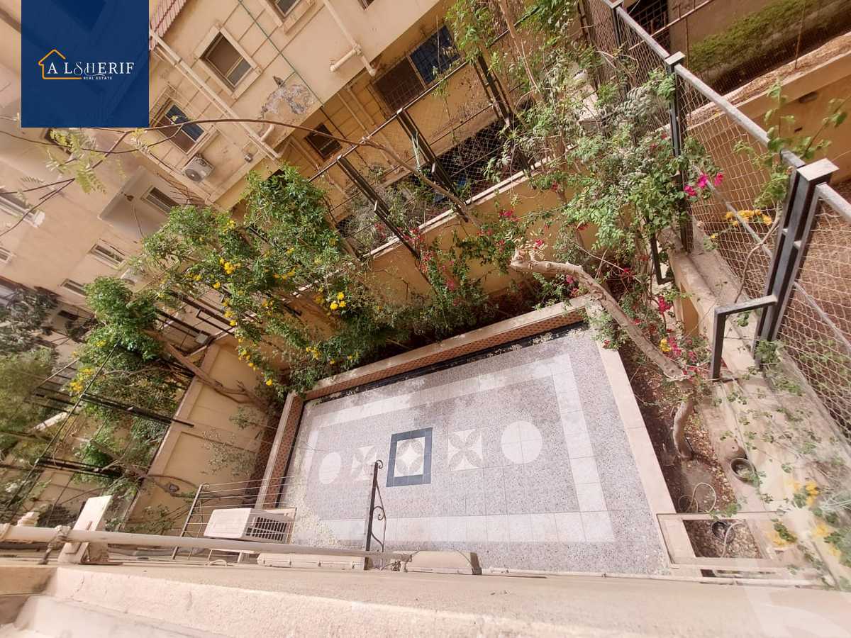 https://aqarmap.com.eg/en/listing/5864552-for-sale-cairo-6th-of-october-el-ahyaa-neighborhood-2nd-dr-mohammed-mogahed-st
