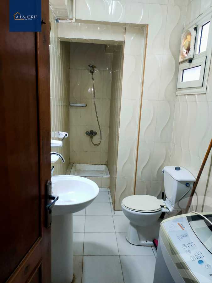https://aqarmap.com.eg/ar/listing/5866457-for-rent-cairo-6th-of-october-el-ahyaa-neighborhood-1st-rich-bake-st