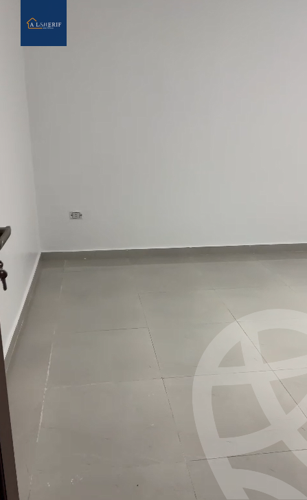 https://aqarmap.com.eg/ar/listing/5868587-for-rent-cairo-6th-of-october-el-ahyaa-neighborhood-4th-street-5