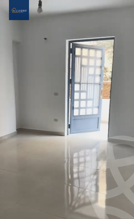 https://aqarmap.com.eg/ar/listing/5868587-for-rent-cairo-6th-of-october-el-ahyaa-neighborhood-4th-street-5
