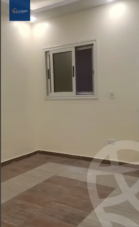 https://aqarmap.com.eg/ar/listing/5872894-for-sale-cairo-6th-of-october-el-ahyaa-neighborhood-5th-street-2