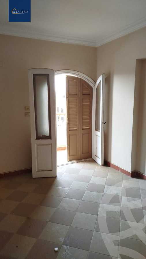 https://aqarmap.com.eg/ar/listing/5878395-for-rent-cairo-6th-of-october-el-ahyaa-neighborhood-1st-al-maahad