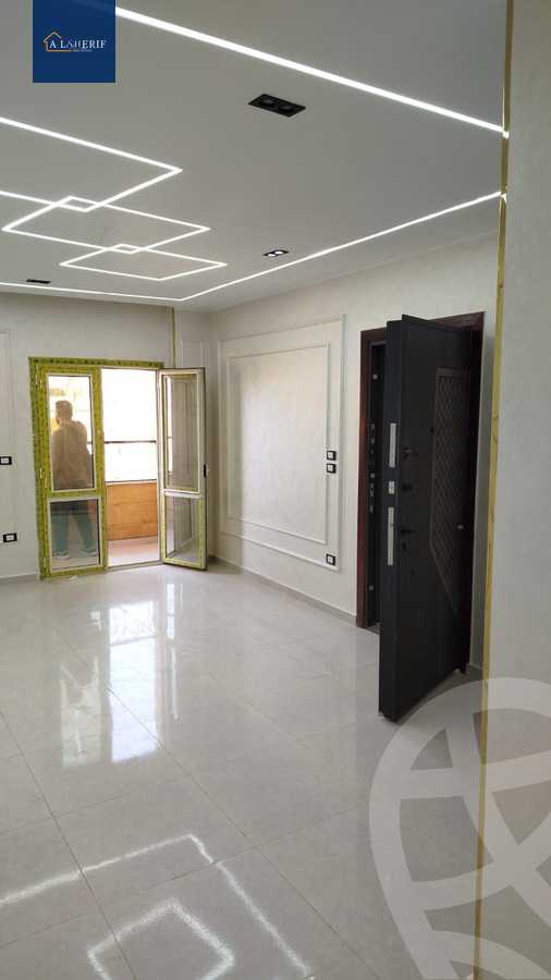 https://aqarmap.com.eg/en/listing/5883203-for-sale-cairo-6th-of-october-el-ahyaa-neighborhood-3rd