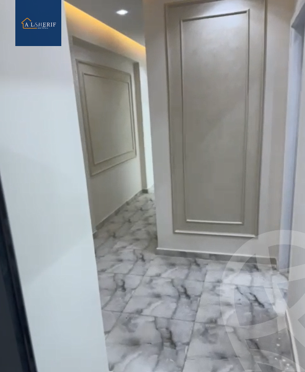 https://aqarmap.com.eg/ar/listing/5947979-for-sale-cairo-6th-of-october-el-ahyaa-neighborhood-3rd-no-4-st