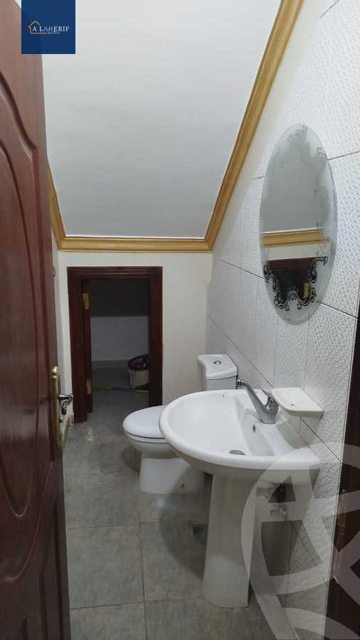 https://aqarmap.com.eg/en/listing/6021775-for-sale-cairo-6th-of-october-el-ahyaa-neighborhood-4th-district-no-7