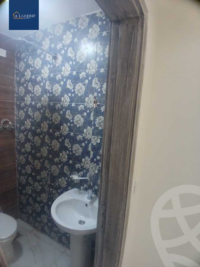 https://aqarmap.com.eg/en/listing/6051949-for-sale-cairo-6th-of-october-el-ahyaa-neighborhood-4th-street-2