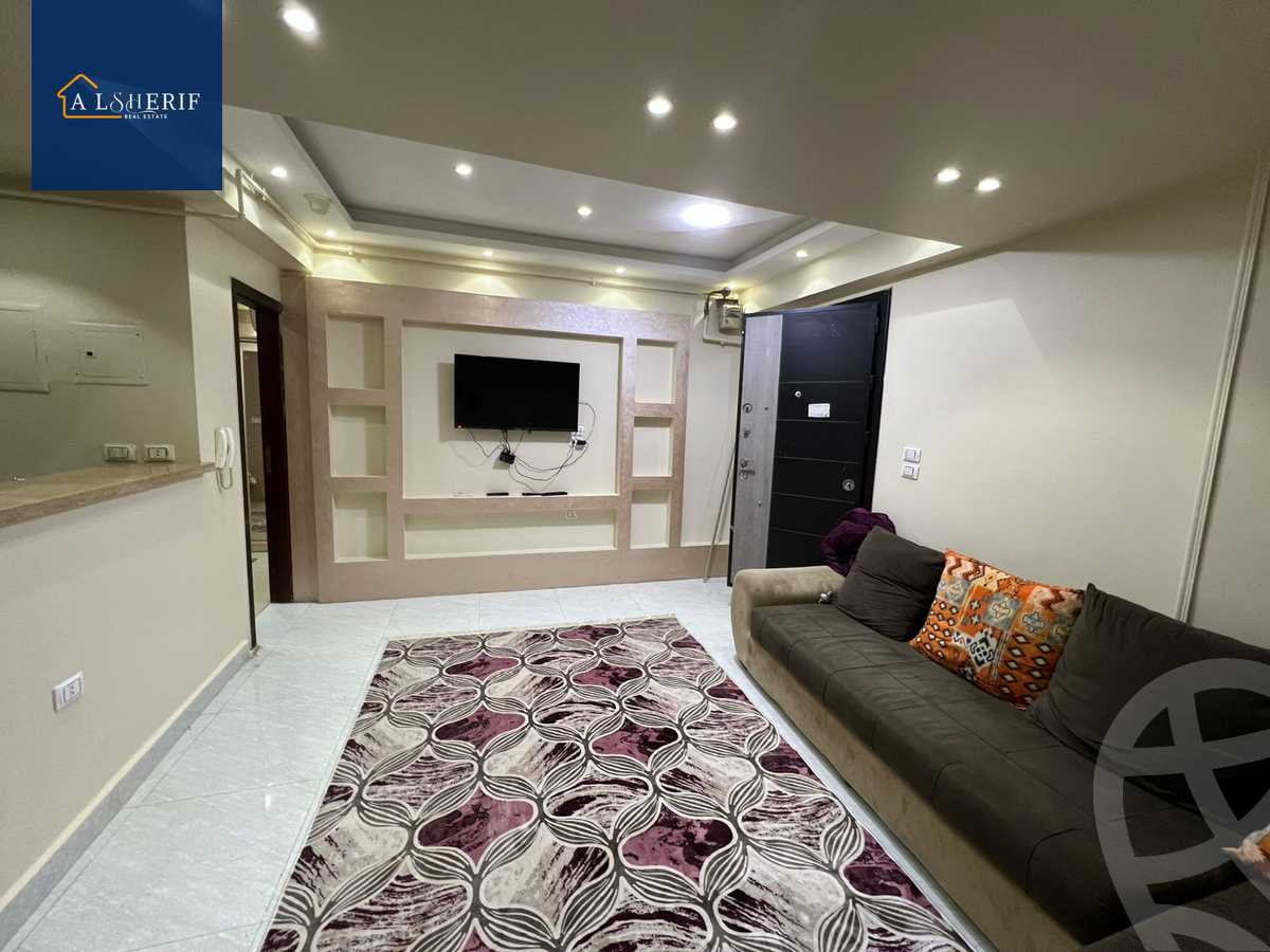 https://aqarmap.com.eg/ar/listing/6066765-for-rent-cairo-6th-of-october-el-ahyaa-neighborhood-1st-rich-bake-st