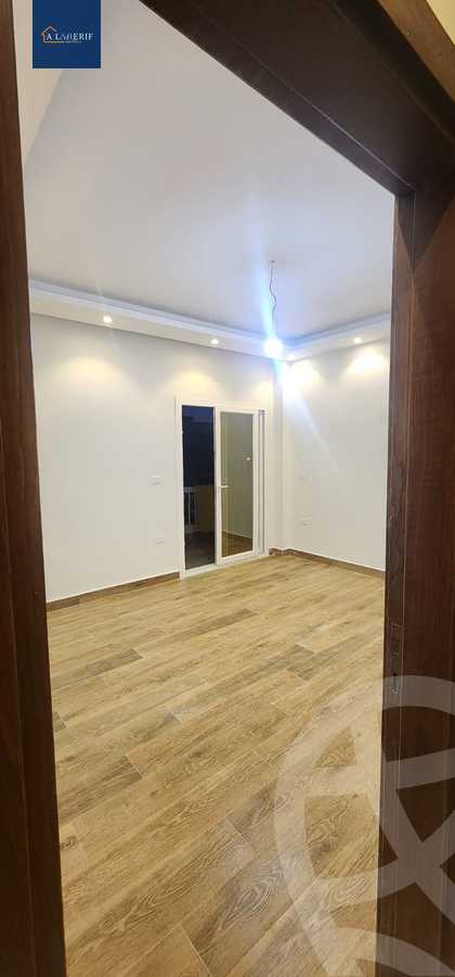 https://aqarmap.com.eg/ar/listing/6069405-for-sale-cairo-6th-of-october-compounds-family-land