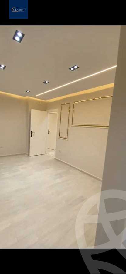 https://aqarmap.com.eg/ar/listing/6109356-for-sale-cairo-6th-of-october-el-ahyaa-neighborhood-2nd-generation-2000-st